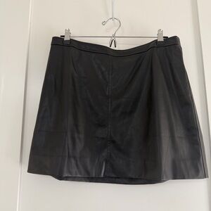 NWOT / J. Crew Faux-leather mini skirt in black